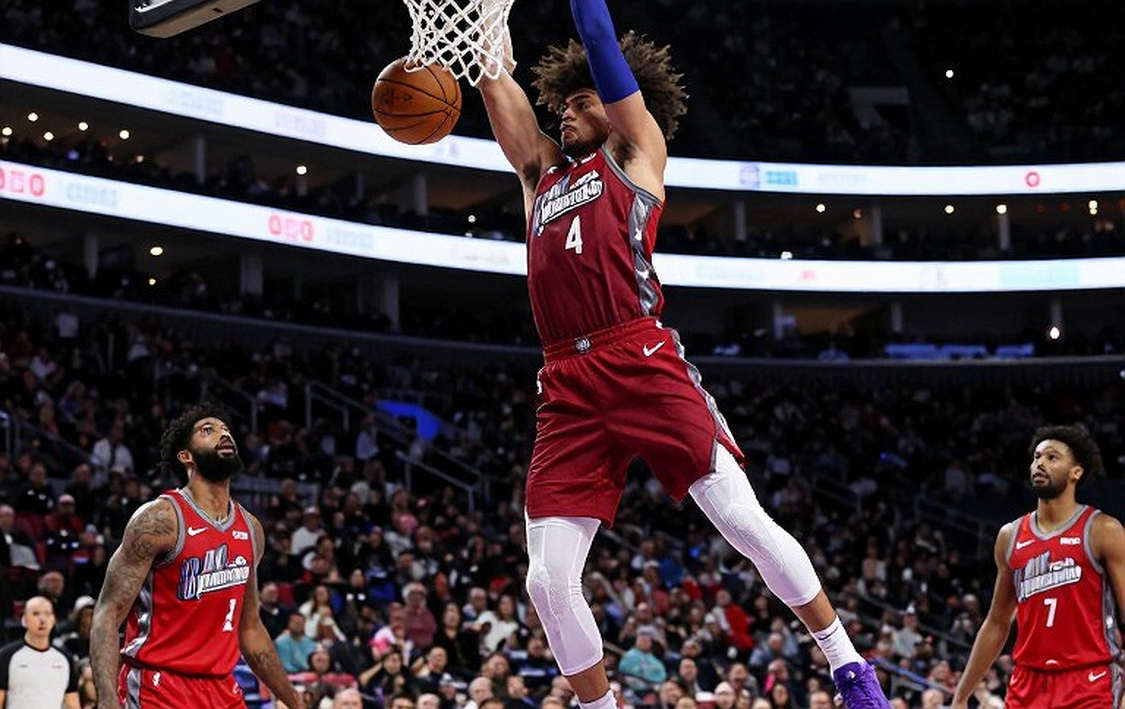 Phoenix Suns ký Duop Reath theo hợp đồng một năm lương tối thiểu: Miếng vá nội tuyến được đặt lên một bờ vai đã rách Phoenix Suns ký Duop Reath theo hợp đồng một năm lương tối thiểu: Miếng vá nội tuyến được đặt lên một bờ vai đã rách