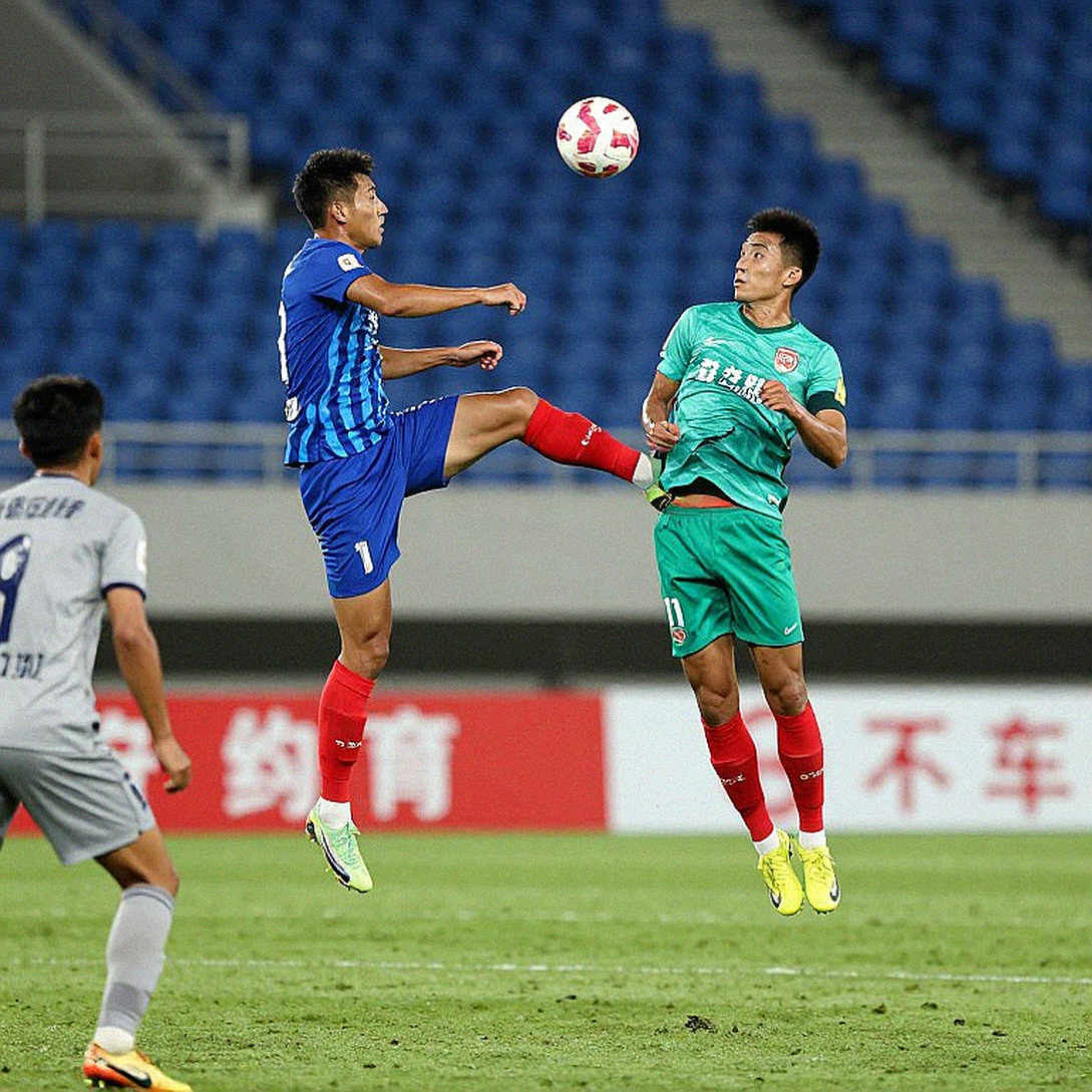 V.League Summer 2026: The Young Domestic Transfer Puzzle and the Trap of Trial Contracts