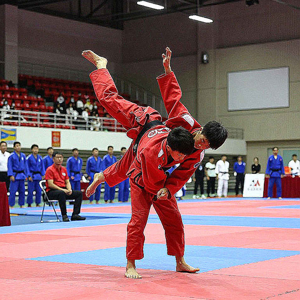 From a Nha Trang Gym Floor: Weigh-Ins, Contracts and the Real Economy of Vietnamese Martial Arts From a Nha Trang Gym Floor: Weigh-Ins, Contracts and the Real Economy of Vietnamese Martial Arts