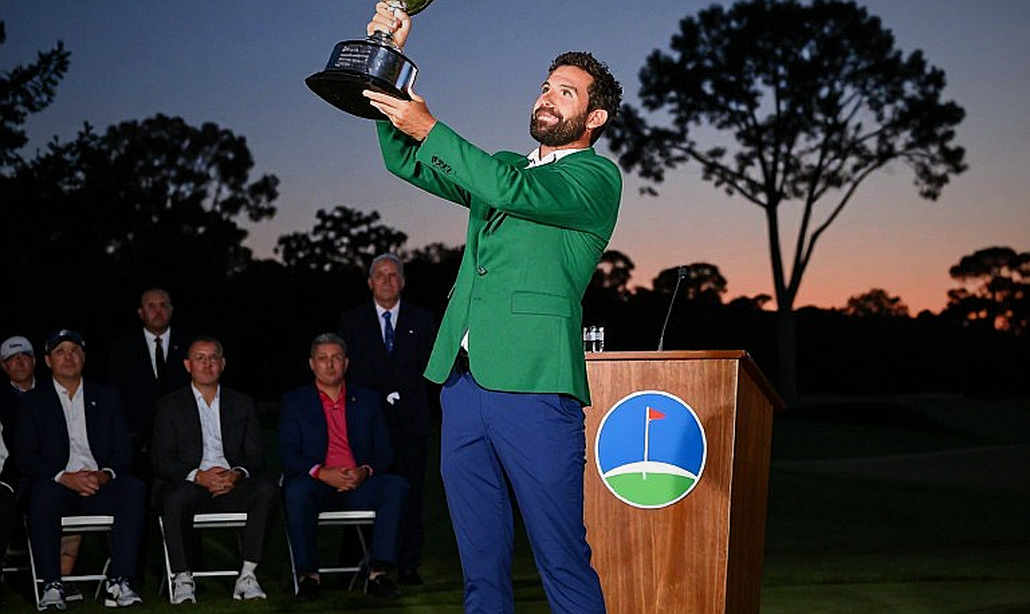 15 Shots at Pebble Beach: Four Beaten Rivals Retell the Week Tiger Woods Never Missed 15 Shots at Pebble Beach: Four Beaten Rivals Retell the Week Tiger Woods Never Missed