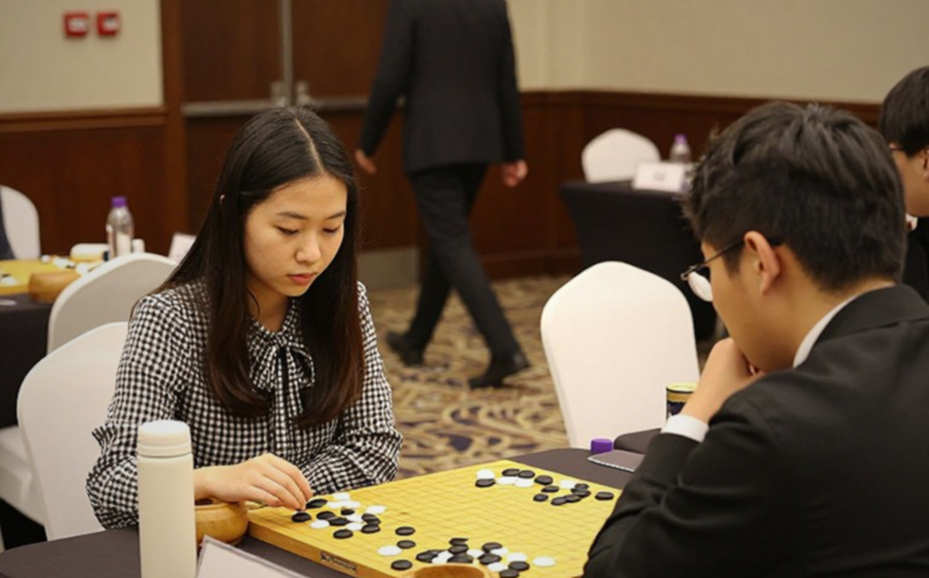 Bàn 4 có Gukesh, bàn 1 có Humpy: Nước cờ kín của Ấn Độ ở Olympiad cờ vua