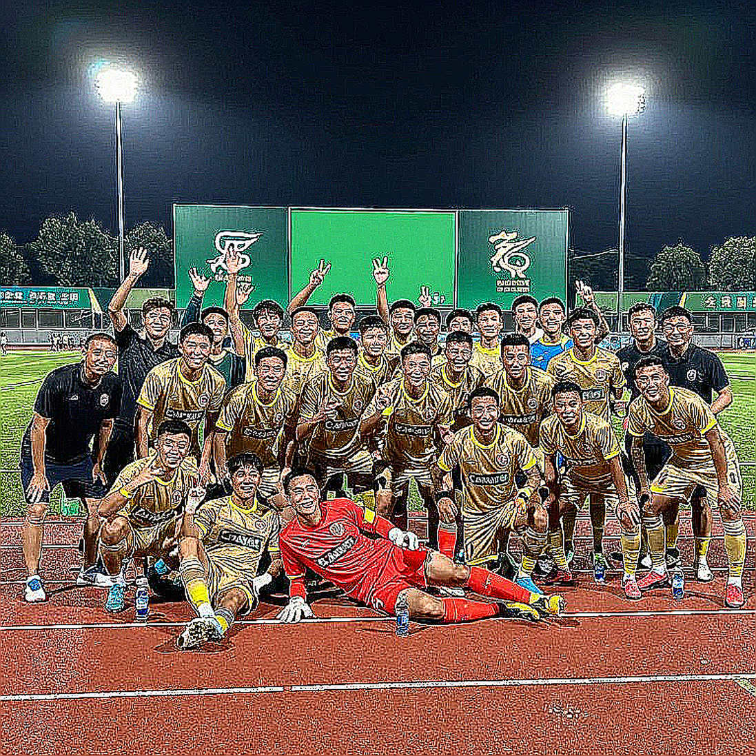Thái Lan gọi Peter Taylor: Canh bạc thể lực và vở diễn truyền thông trước FIFA ASEAN Cup 2026