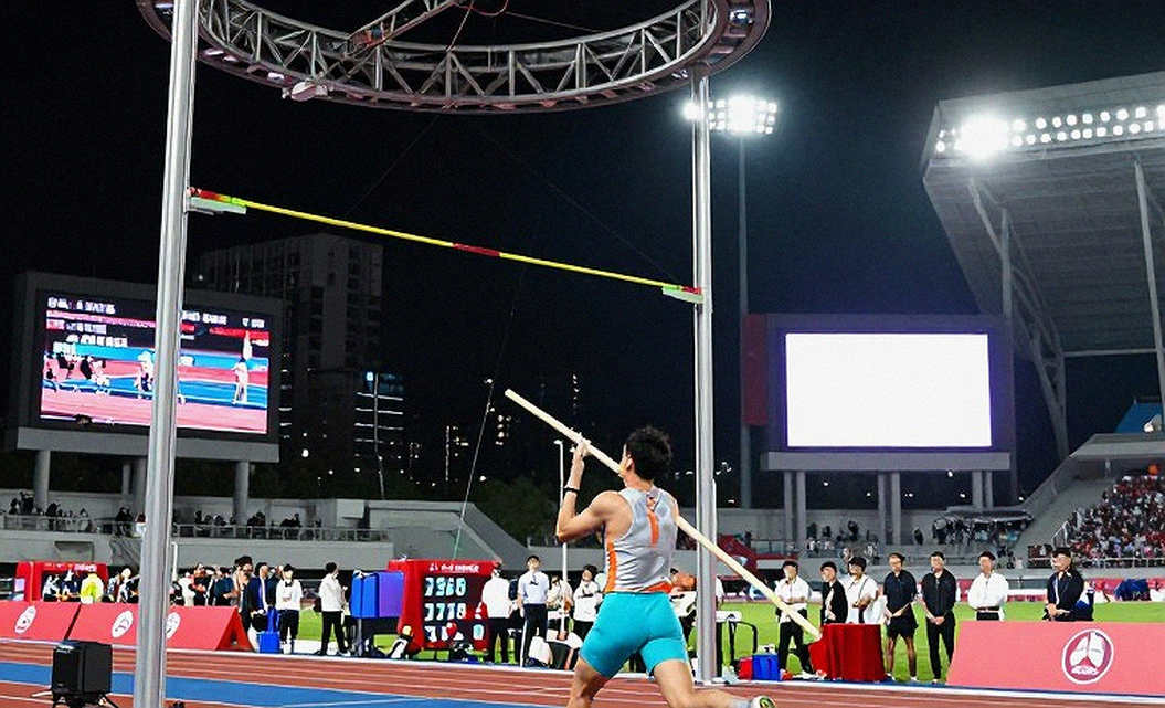 12:56 and Seven Silent Seconds: When Dawit Seare Touched the Thin Air of the Record 12:56 and Seven Silent Seconds: When Dawit Seare Touched the Thin Air of the Record