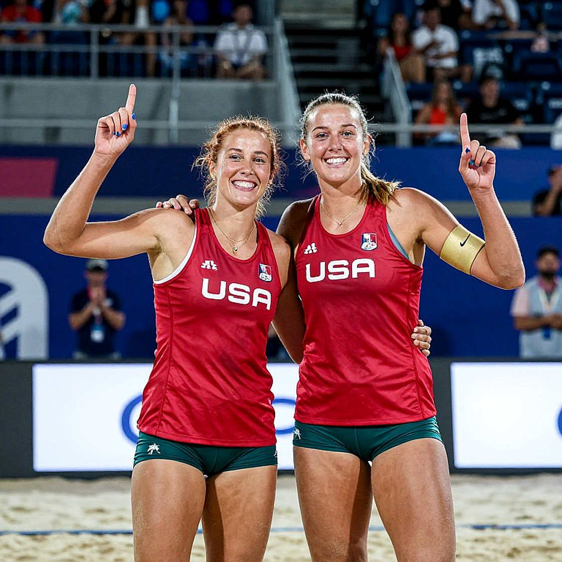 Ba mươi năm MOP bóng chuyền nữ NCAA: bản đồ vị trí, đường ống bãi biển và bộ lọc hào quang