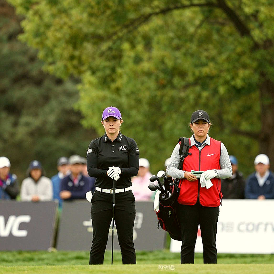 Rory McIlroy và nghịch lý Wentworth: ba gậy ít hơn, một cú swing chưa xong Rory McIlroy và nghịch lý Wentworth: ba gậy ít hơn, một cú swing chưa xong