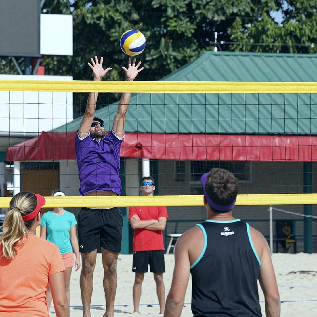 Mỹ hạ Canada 15-13 ở tiebreak: chức vô địch NORCECA thứ 11 và những khoảng trống dữ liệu