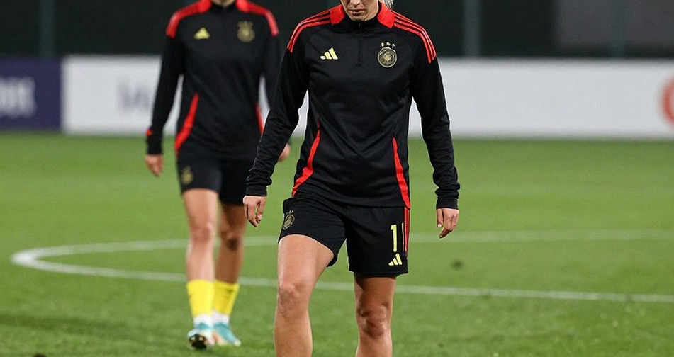 Clairefontaine và khoảng trống mang tên Mbappé: Một cơn cúm, nhiều sự thật bị bóp méo Clairefontaine và khoảng trống mang tên Mbappé: Một cơn cúm, nhiều sự thật bị bóp méo